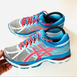 asics t5d8n